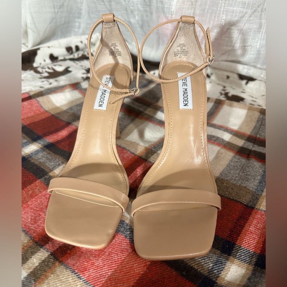 Steve Madden Shaye nude square toe stiletto heel REFINED+SEXY+MODERN size 9 & 10